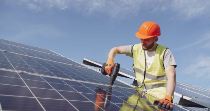 Quel est le meilleur moment pour installer ses panneaux solaires